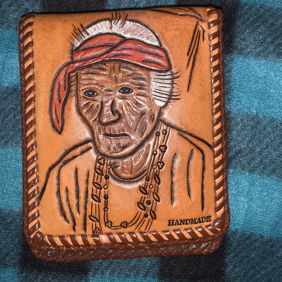 Hand Tooled leather braided Native American wallet with box - Picture 3 of 15